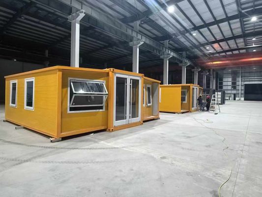 Önceden kurulu tesisat sistemi genişletilebilir konteyner evi polyurethane köpük yalıtım ve çelik güvenlik kapısı ile